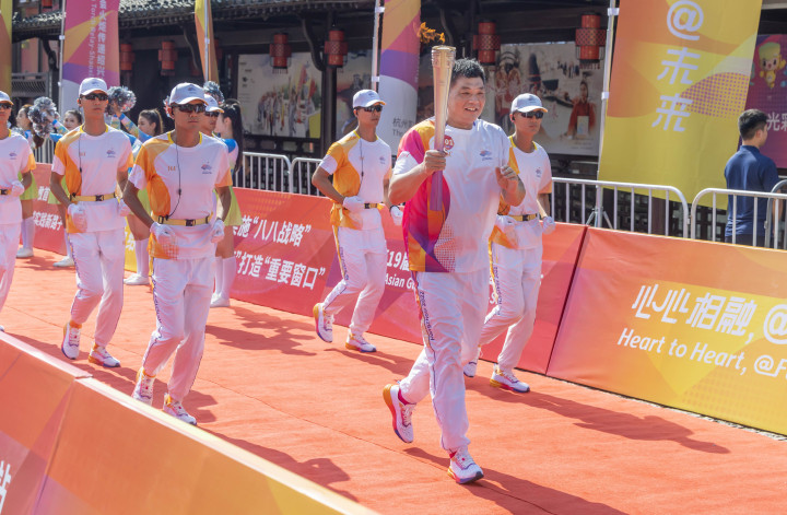 從古城到新城 杭州第19屆亞洲運動會火炬傳遞紹興站順利完成(圖5)
