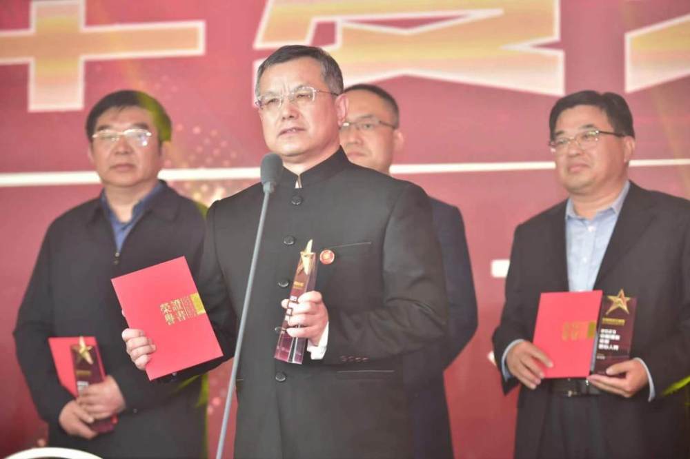 務實競進載譽前行，四特酒榮獲“中國酒業華夏獎”兩項大獎(圖3)