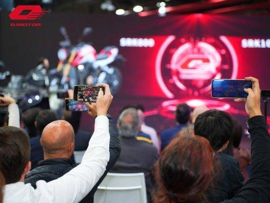 QJMOTOR米蘭展大放異彩，賽1000&追1000，炸街新霸主來襲！