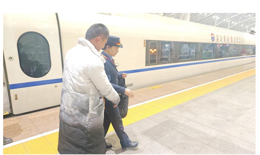 列車上的無形溫暖守護